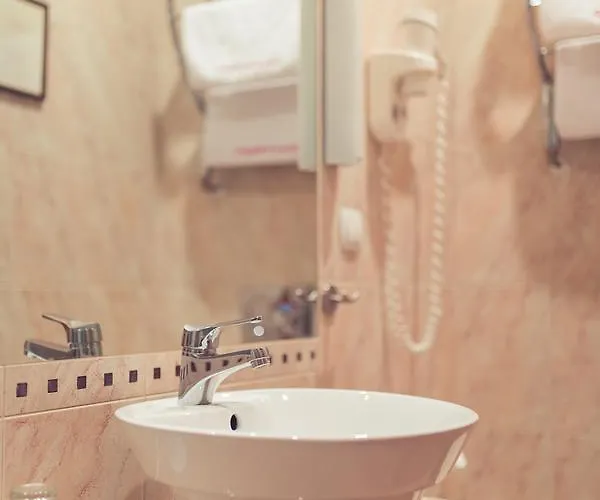 Oda ve Kahvaltı Kamienica Sporting 4*